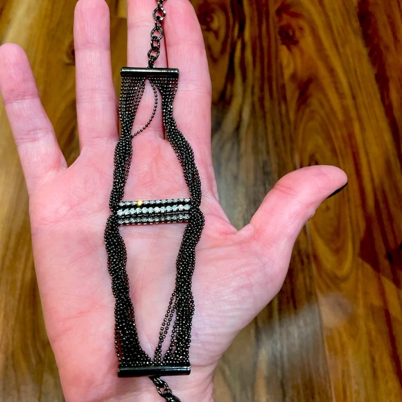 BEAUTIFUL Black Bracelet with Realistic Diamond Bar - Picture 4 of 5